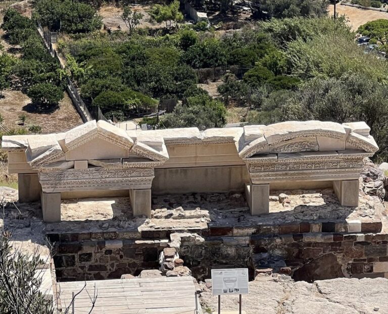 ancient roman theatre milos