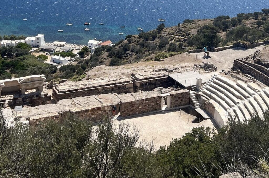 ancient roman theatre milos