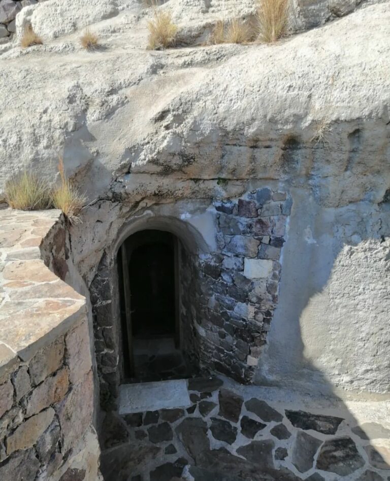milos catacombs greece