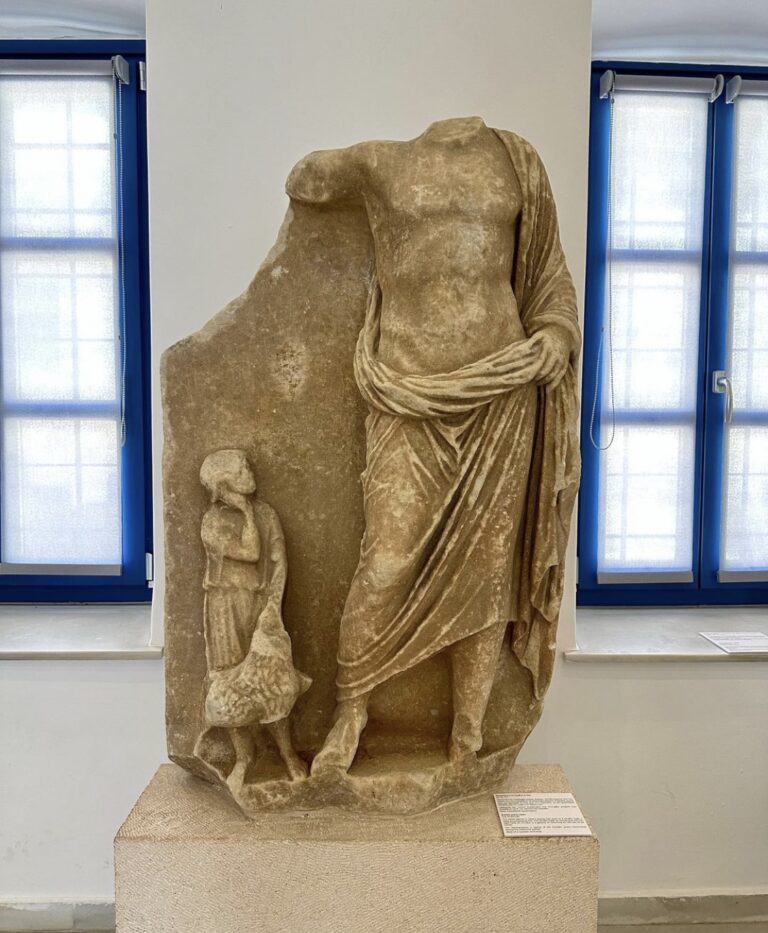 milos museum archaeological