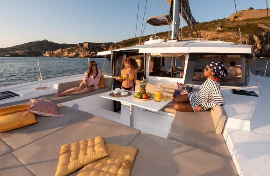 boat tour in milos, private